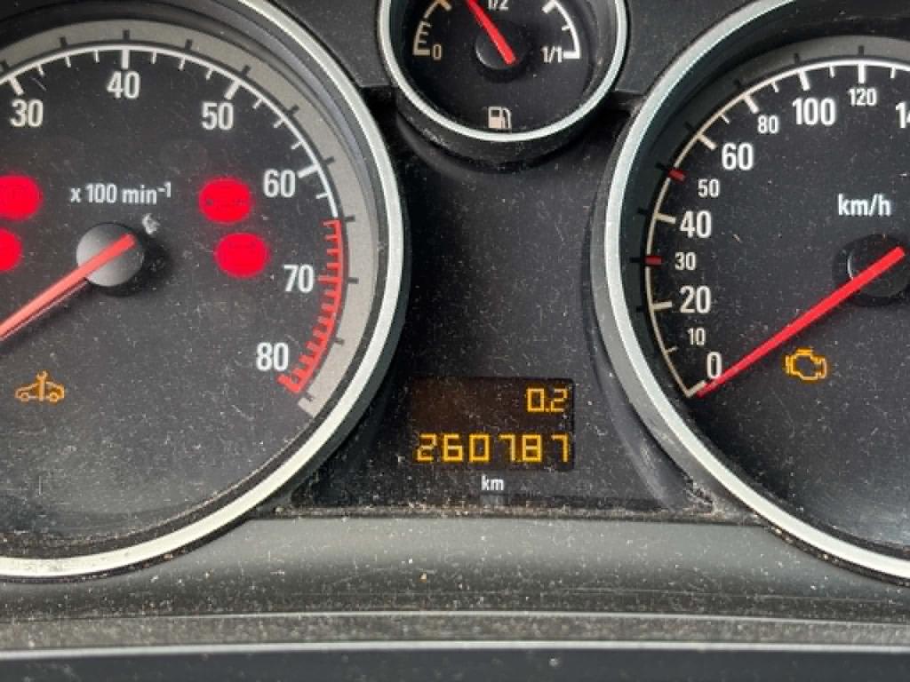 Opel Zafira 1.8 cosmo