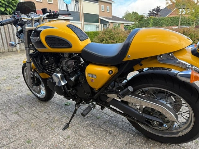 Triumph Thunderbird Sport 900