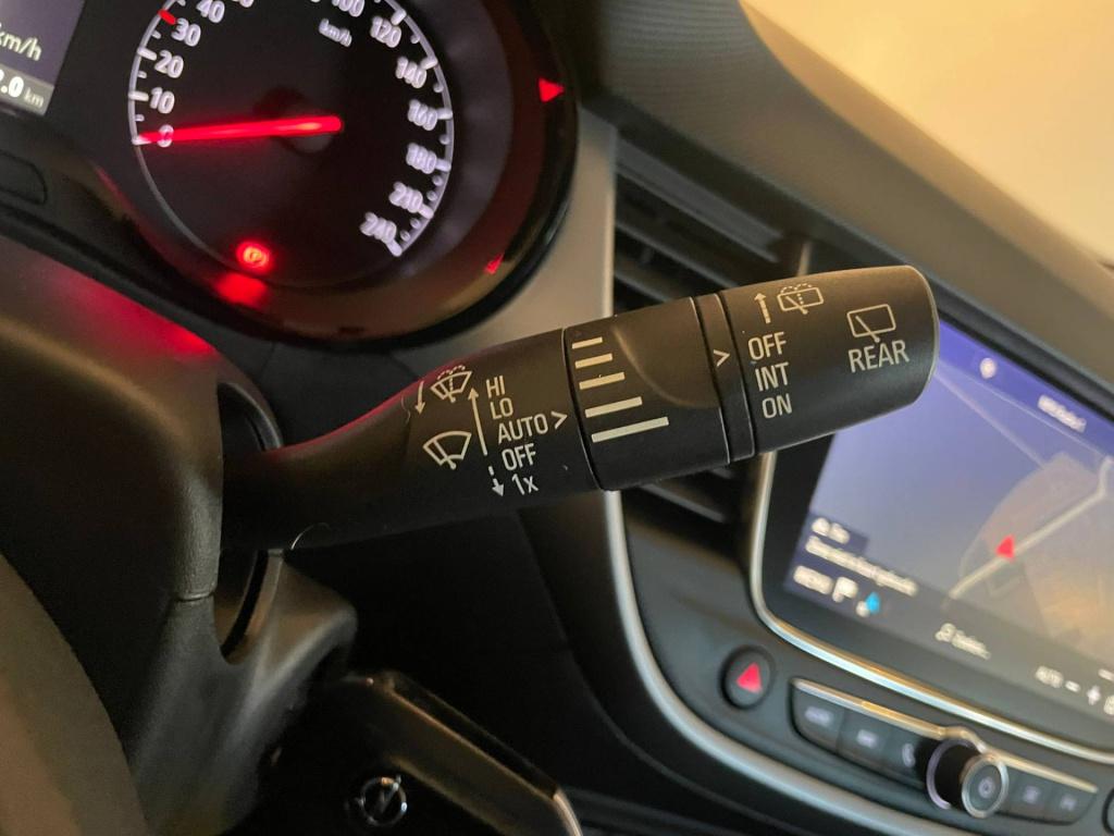 Opel Crossland X 1.2 turbo online edition