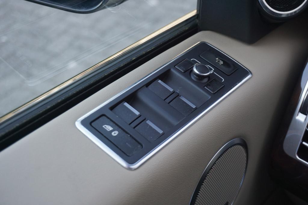 Land Rover Range Rover 3.0 tdv6 vogue 1e eigenaar - climate / navi / pano /