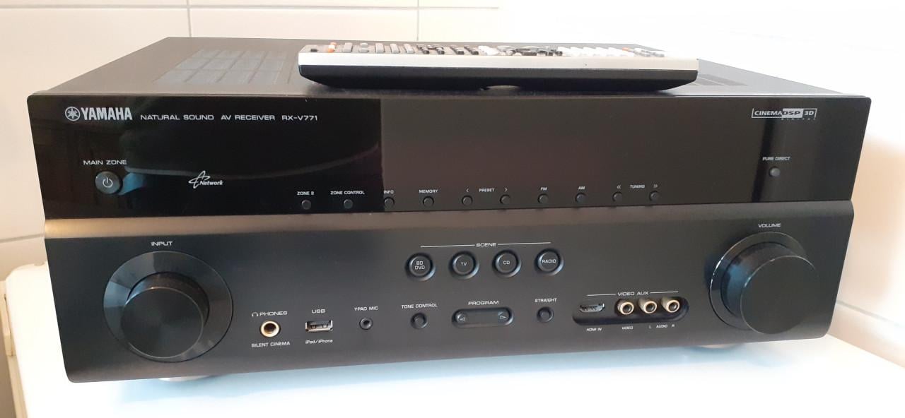 Yamaha RX-V771 Versterker