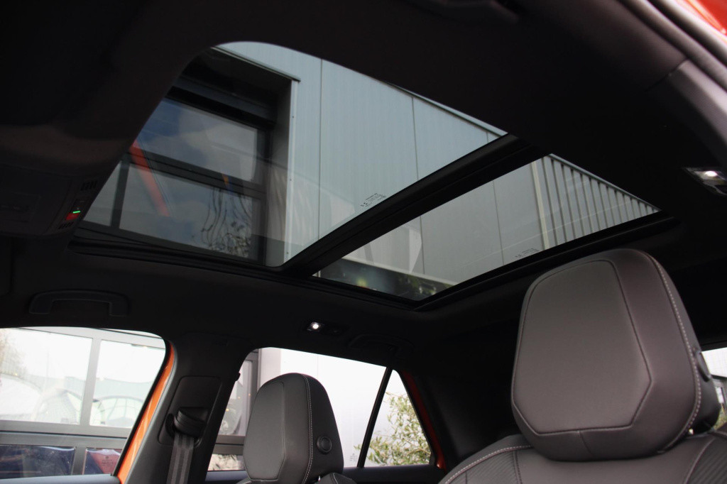 Volkswagen T-roc 2.0 tsi r 4motion - akrapovic - virtual - pano - leder - a