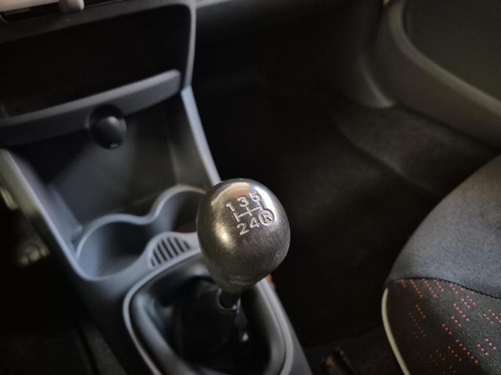 Peugeot 107 1.0-12v xr origineel nl / 5-deurs / airco