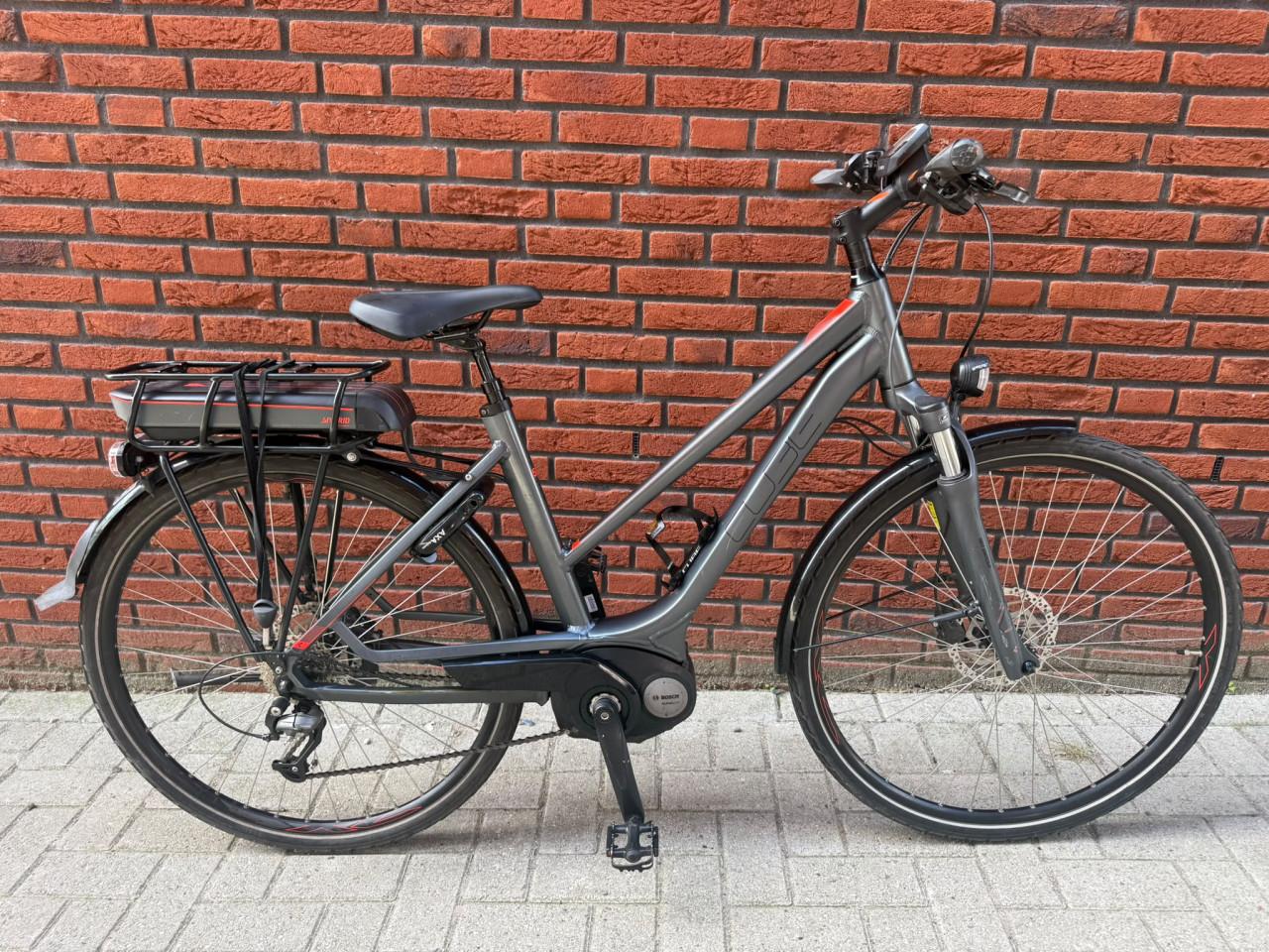 Cube Touring Hybrid Bosch CX elektrische fiets 400Wh