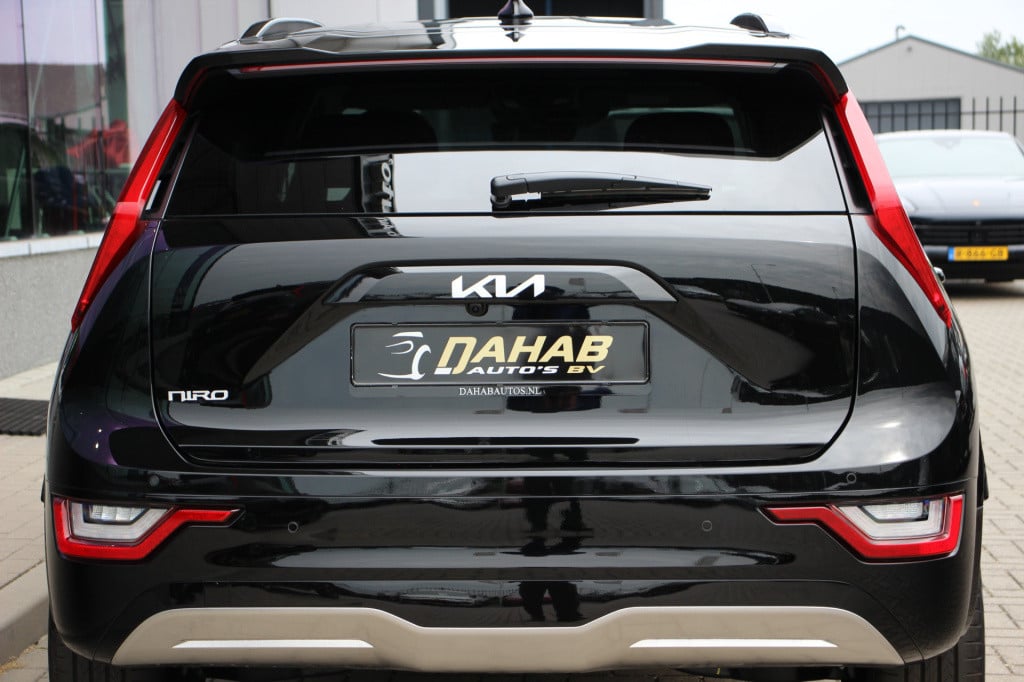 Kia Niro Ev executiveline 64.8kwh | schuifdak | warmtepomp