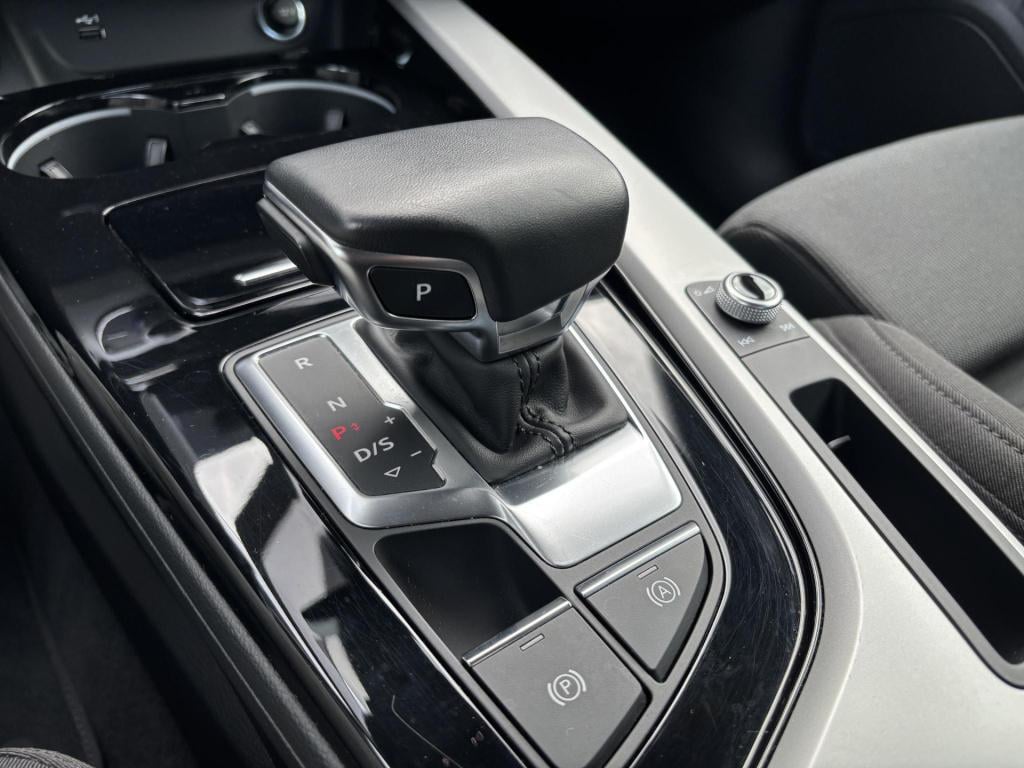 Audi A4 limousine 35 tfsi advanced edition nl-auto, virtual cockpit!