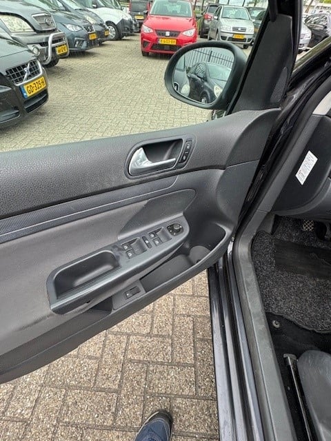 Volkswagen Golf 1.6 fsi trendline