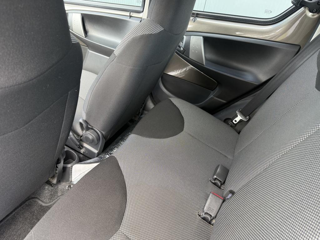 Toyota Aygo 1.0 vvt-i aspiration airco 5-drs