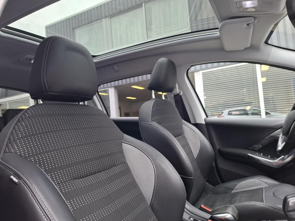 Peugeot 2008 suv 110 allure pano/clim/lmv/trekhaak