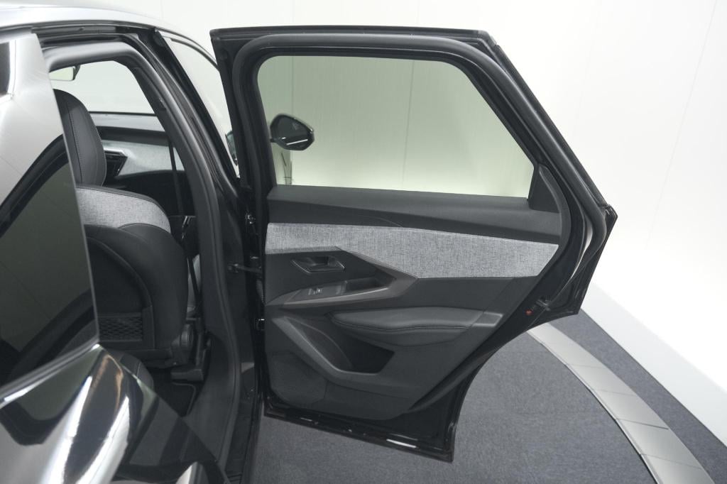Peugeot 3008 1.2 hybrid 136 gt | adaptieve cruise control | camera | elektr