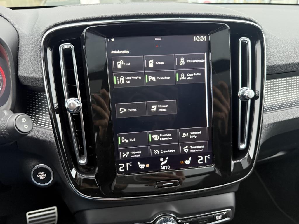 Volvo XC40 t5 262pk recharge r-design| full options! 20''lm