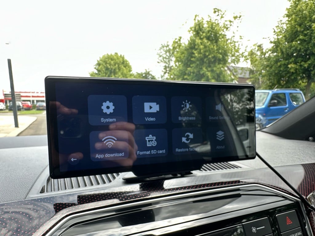 Volkswagen UP! gti // carplay // android auto //