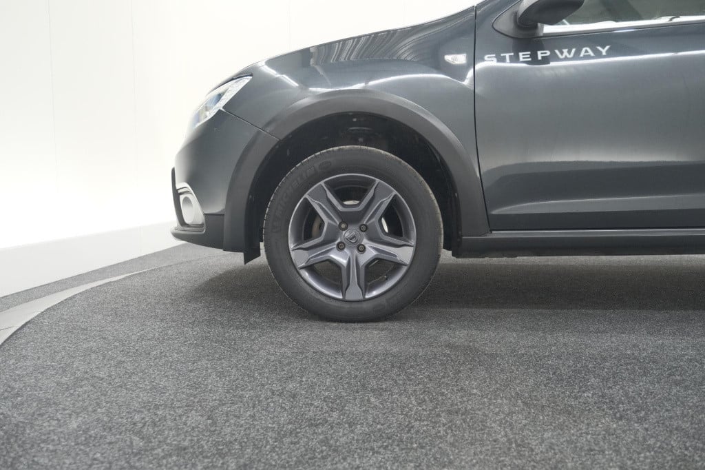 Dacia Sandero Stepway tce 90 sl | camera | navigatie | parkeersensoren | cr