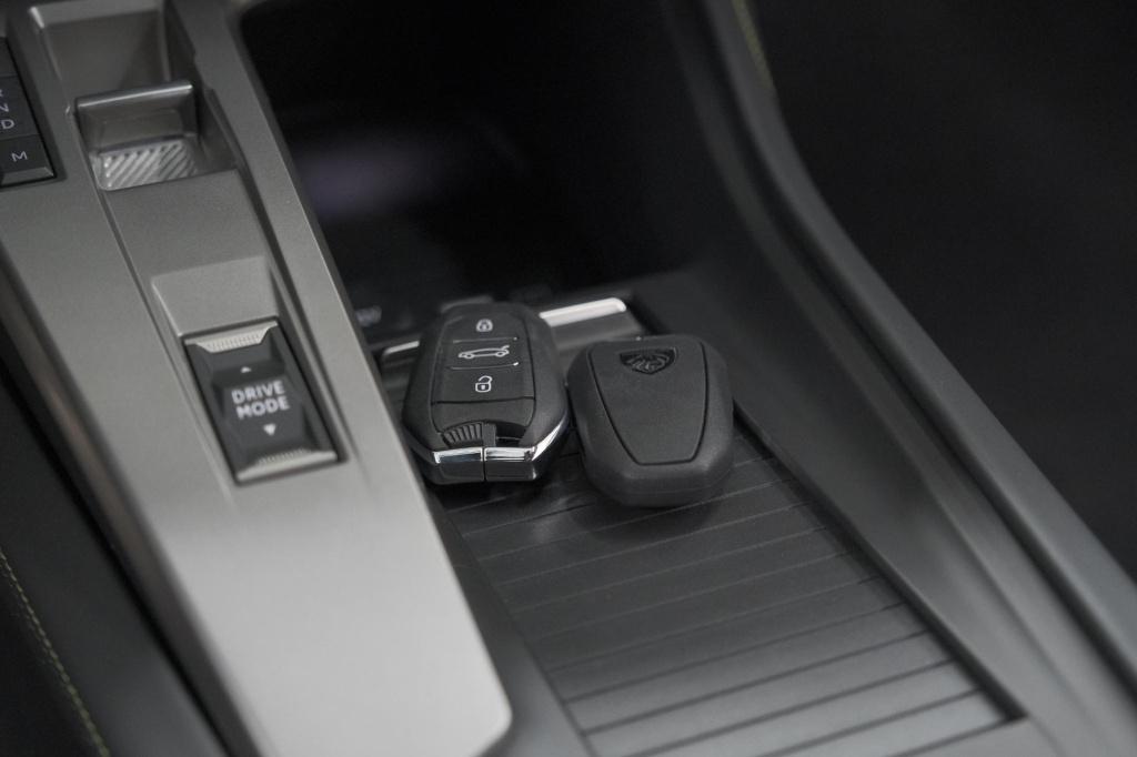 Peugeot 408 1.2 hybrid 136 e-dcs6 gt | 360 camera | adaptieve cruise contro