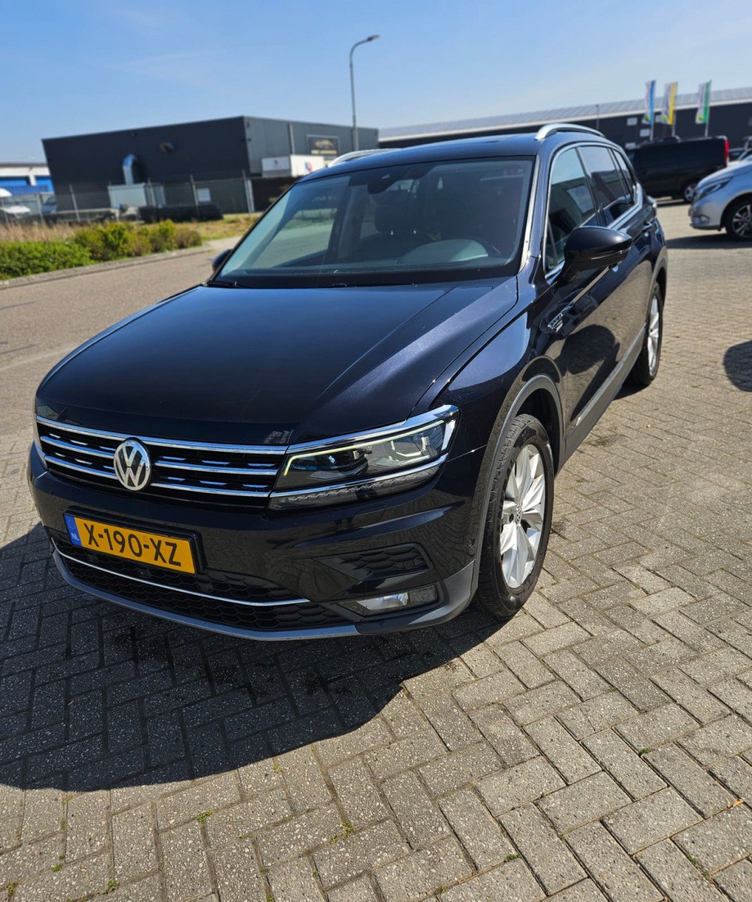 Volkswagen Tiguan 1.4 2018  zwart metallic  met alle opties