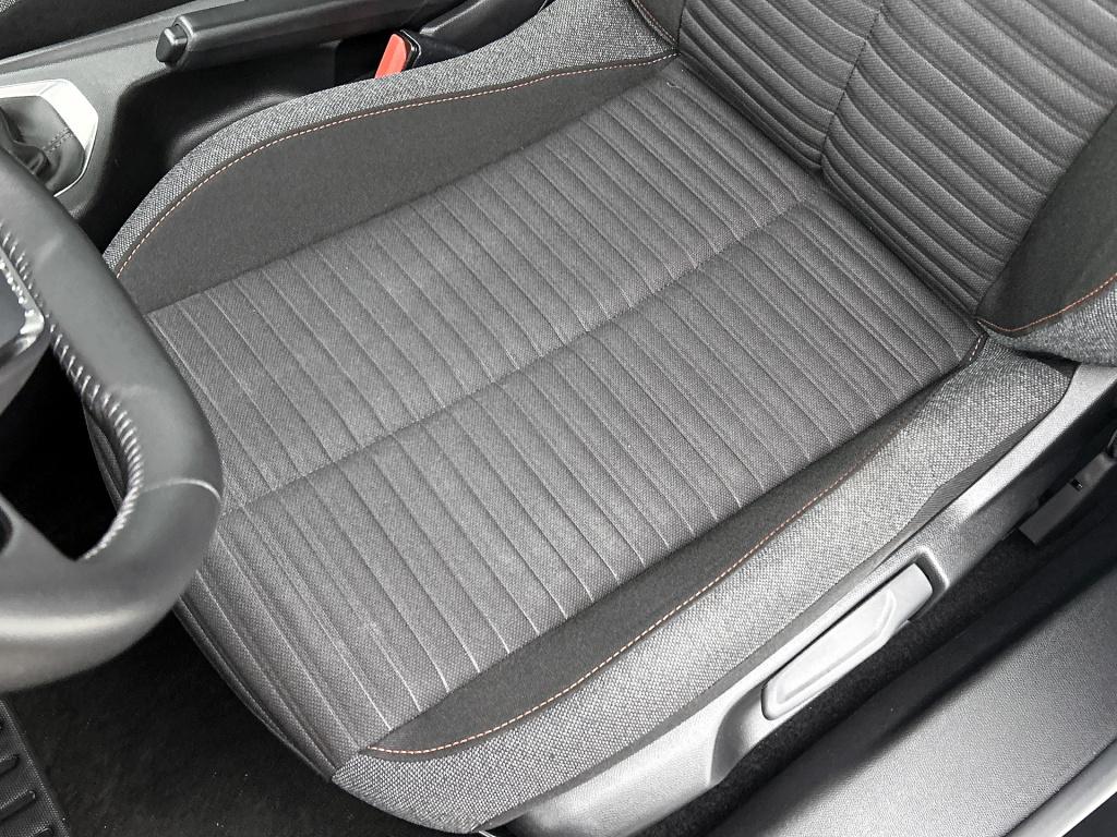 Peugeot 2008 100pk active pack | rijklaar | camera | stoelverwarming | park