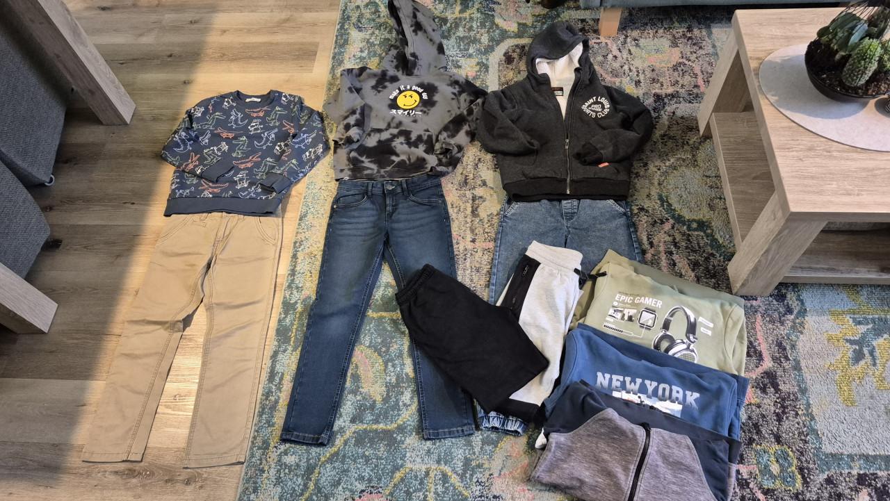 Set jongens kleiding maat 140