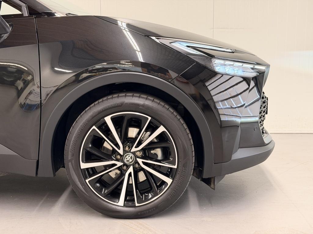 Toyota C-hr 2.0 phev 220 exec