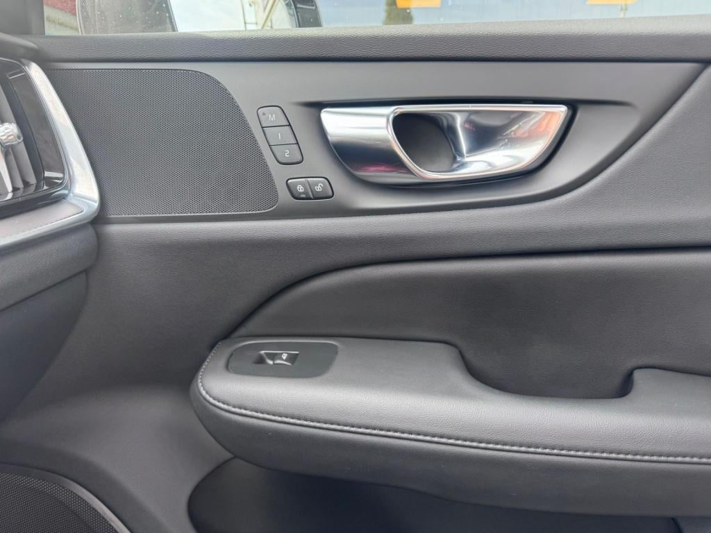 Volvo V60 2.0 t6 recharge awd inscription expression