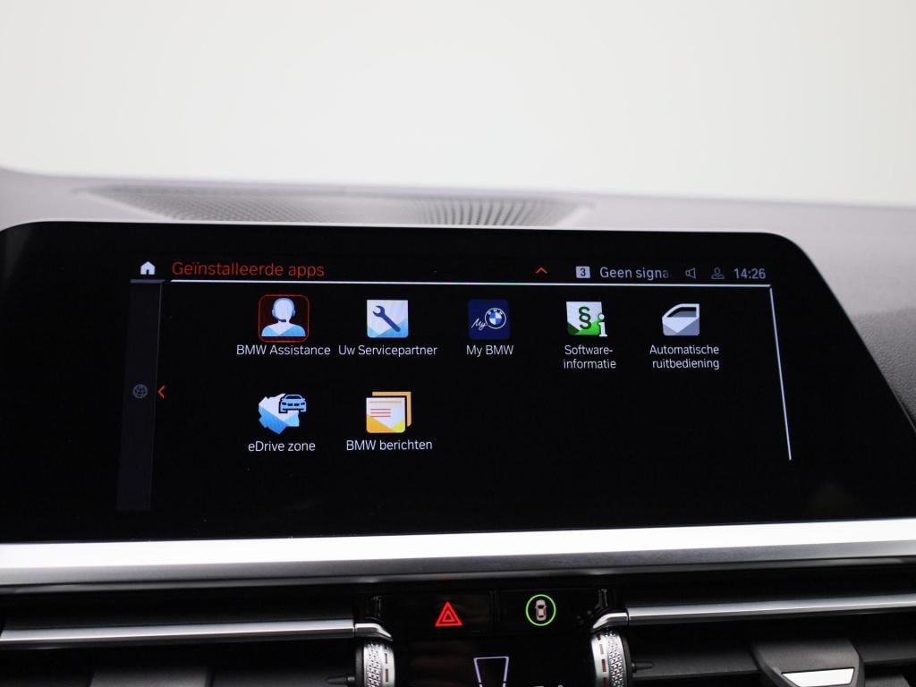 BMW 3-serie touring 330e edrive edition | automaat | lmv | leder | parkeer 