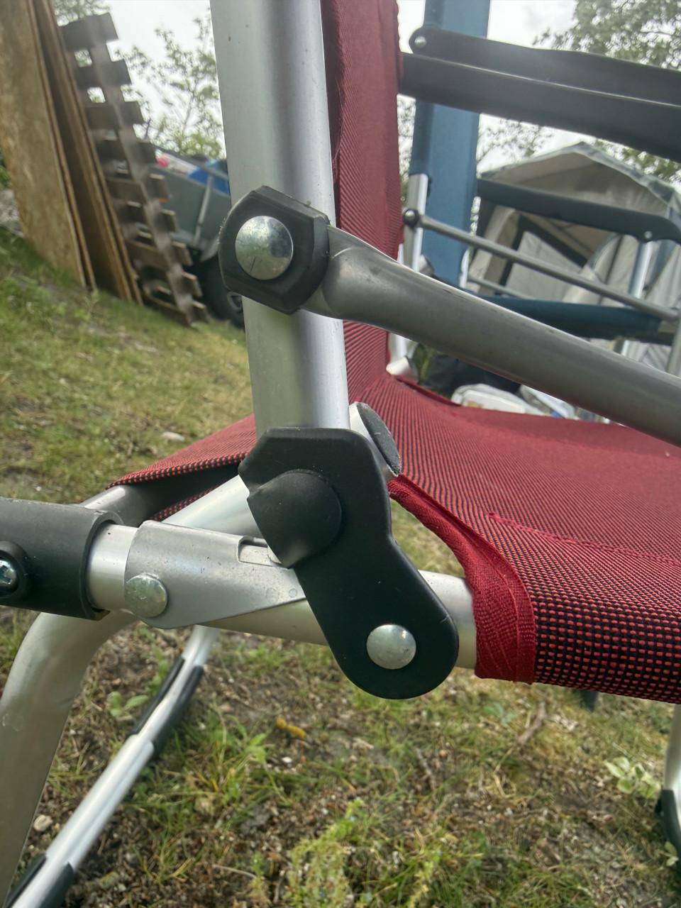 Bo-Camp Kinder Campingstoelen Safety-Lock | Zeer nette staat | Rood & Blauw
