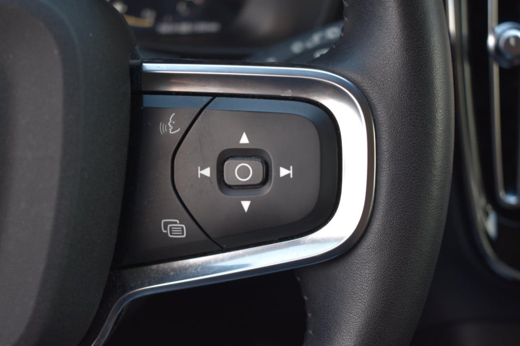 Volvo XC40 1.5 t2 | trekhaak | camera | apple carplay | android auto | adap