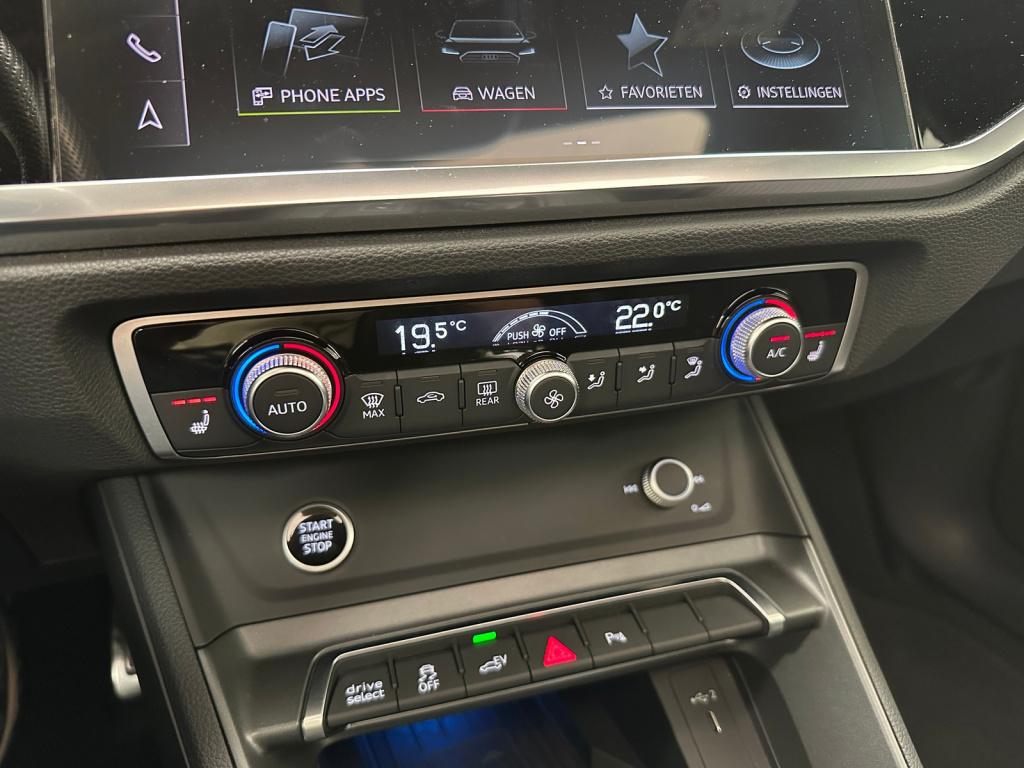 Audi Q3 45 tfsi e s edition | panoramadak | keyless entry | adaptief cc. |