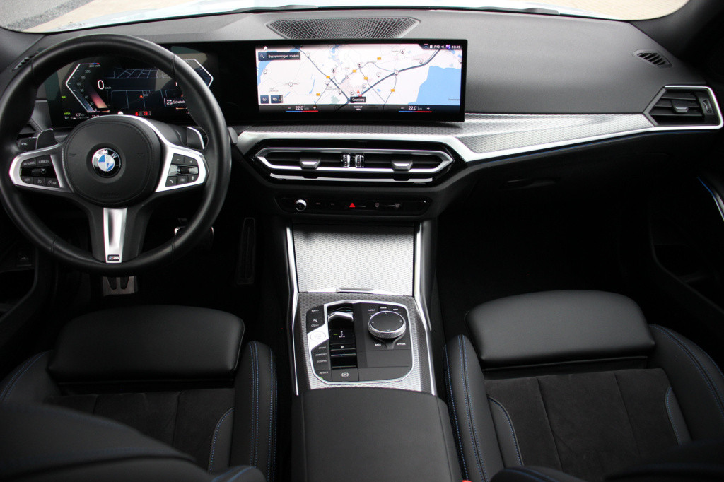 BMW 3-serie 320i m-sport | schuifdak | 20'' styling 795m | el trekhaak
