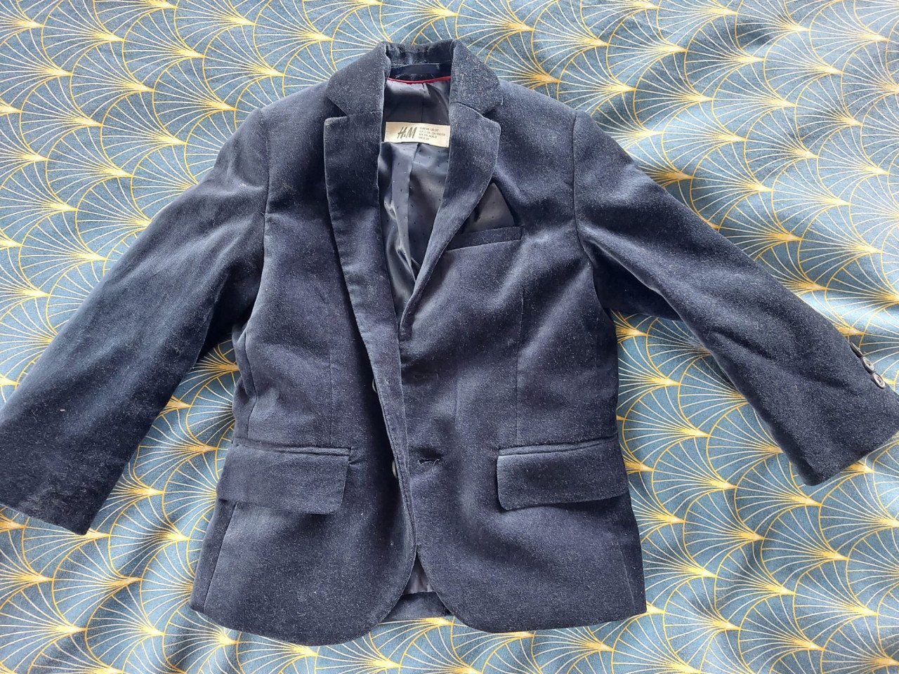 Mooie z.g.a.n. donkerblauwe fluwelen colbert (maat 98) €3,-