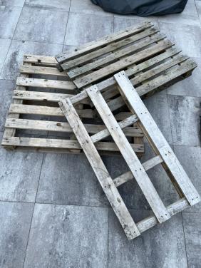 Houten pallets (gratis)