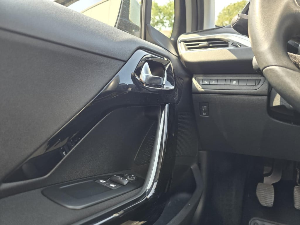 Peugeot 208 1.2 puretech allure