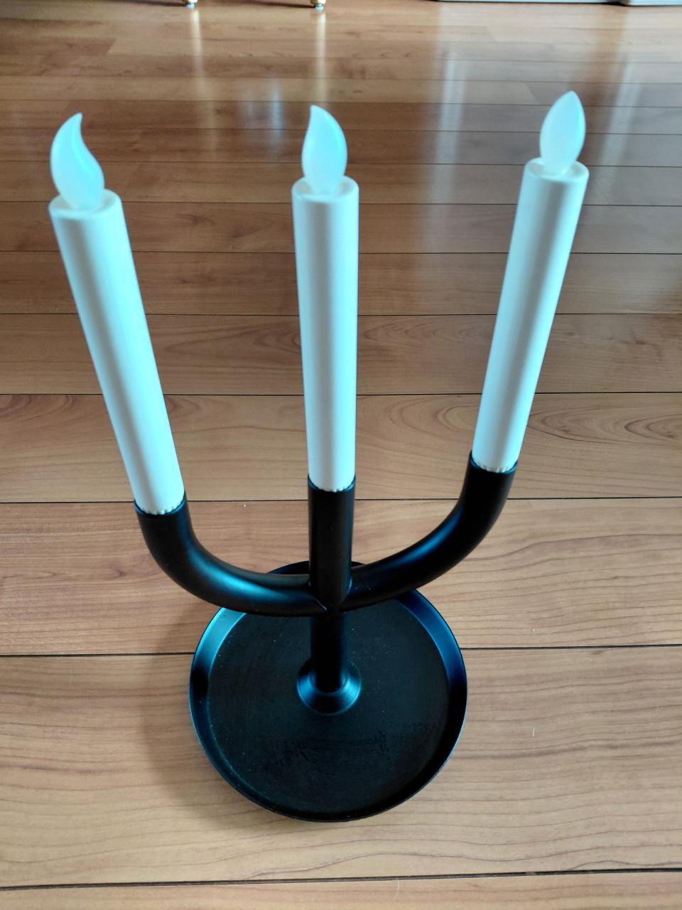 Kaarsen kandelaar drie arm met kaarsen