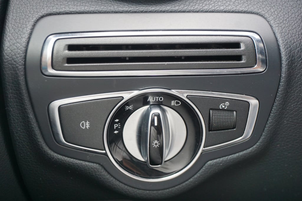 Mercedes-Benz C-Klasse 180 prestige climate / navi / cruise / stoelverw. / 