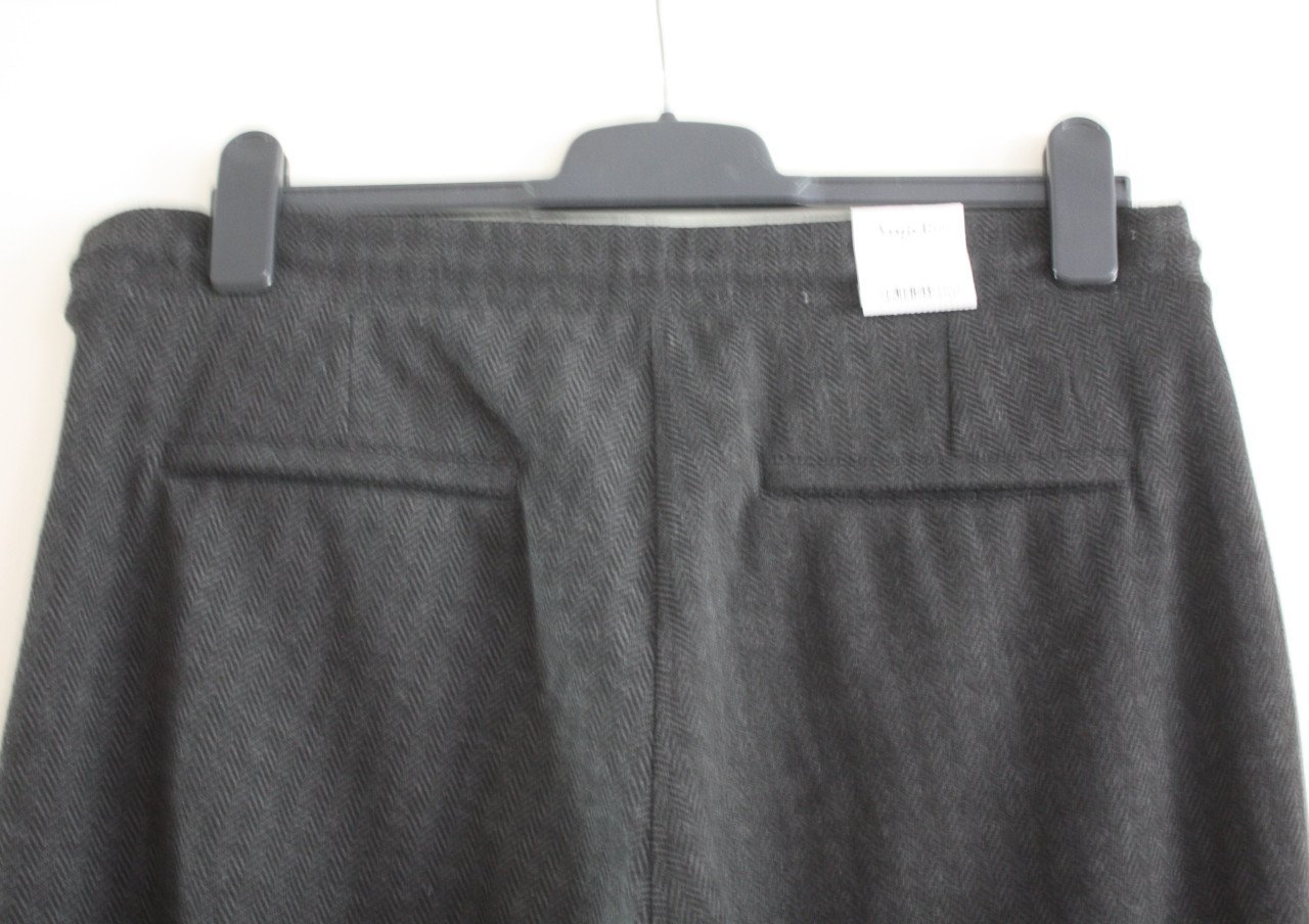 Nieuwe grijze zwarte zachte broek  maat 40