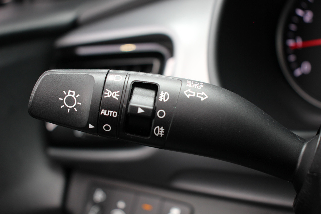 Kia Stonic 1.0 t-gdi platinum edition | schuifdak | leder | camera