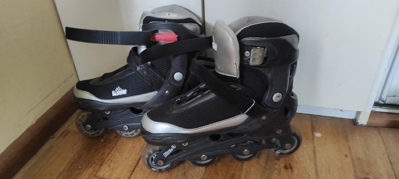 Skeelers - twee paar. Maart 37-38 ongeveer