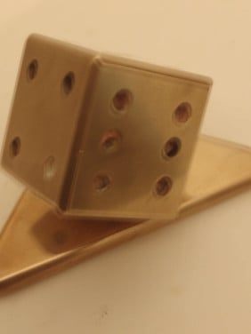 Schroef dobbelsteen sluiting (asbak) Leeuw.