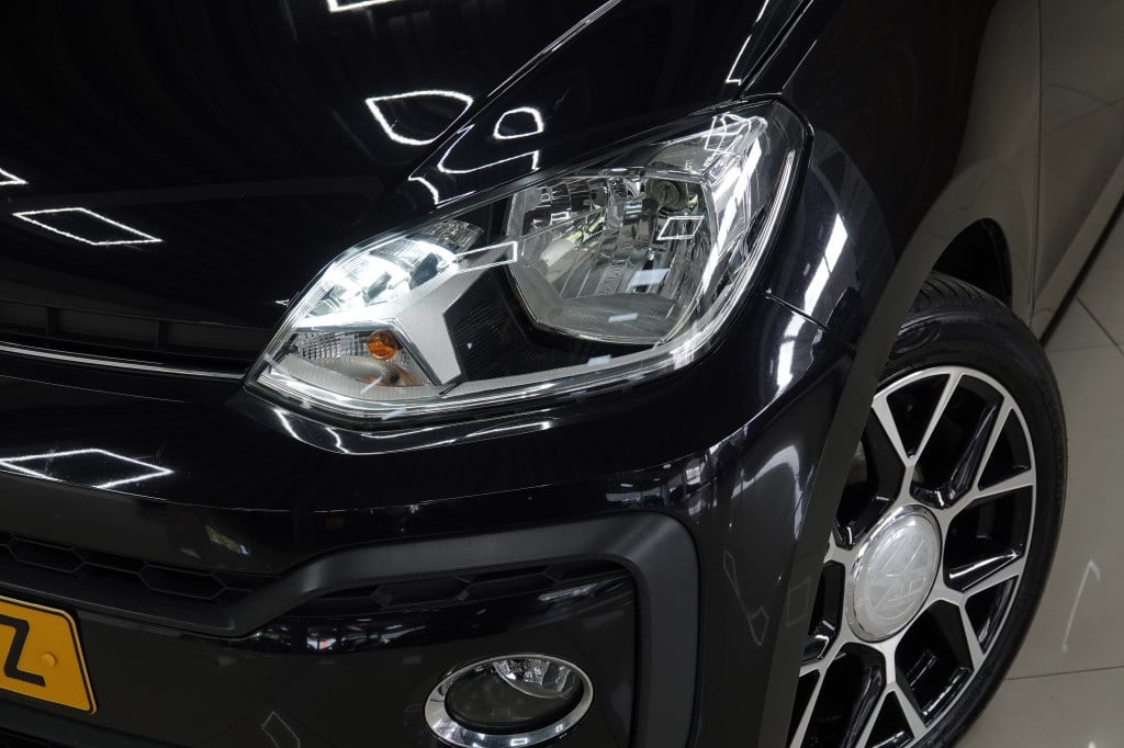 Volkswagen UP! 1.0 tsi high up! | cruise | pdc | bluetooth |