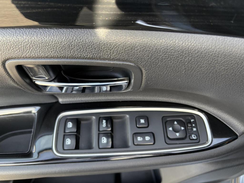 Mitsubishi Outlander 2.0 phev instyle+