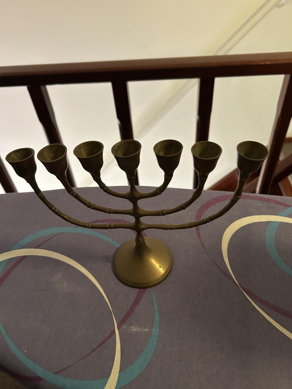 Menora 7 armig
