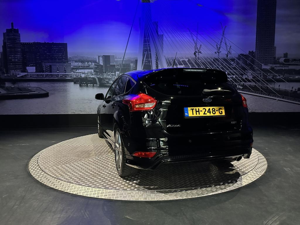 Ford Focus 1.5 ecoboost st line business *navi*camera*