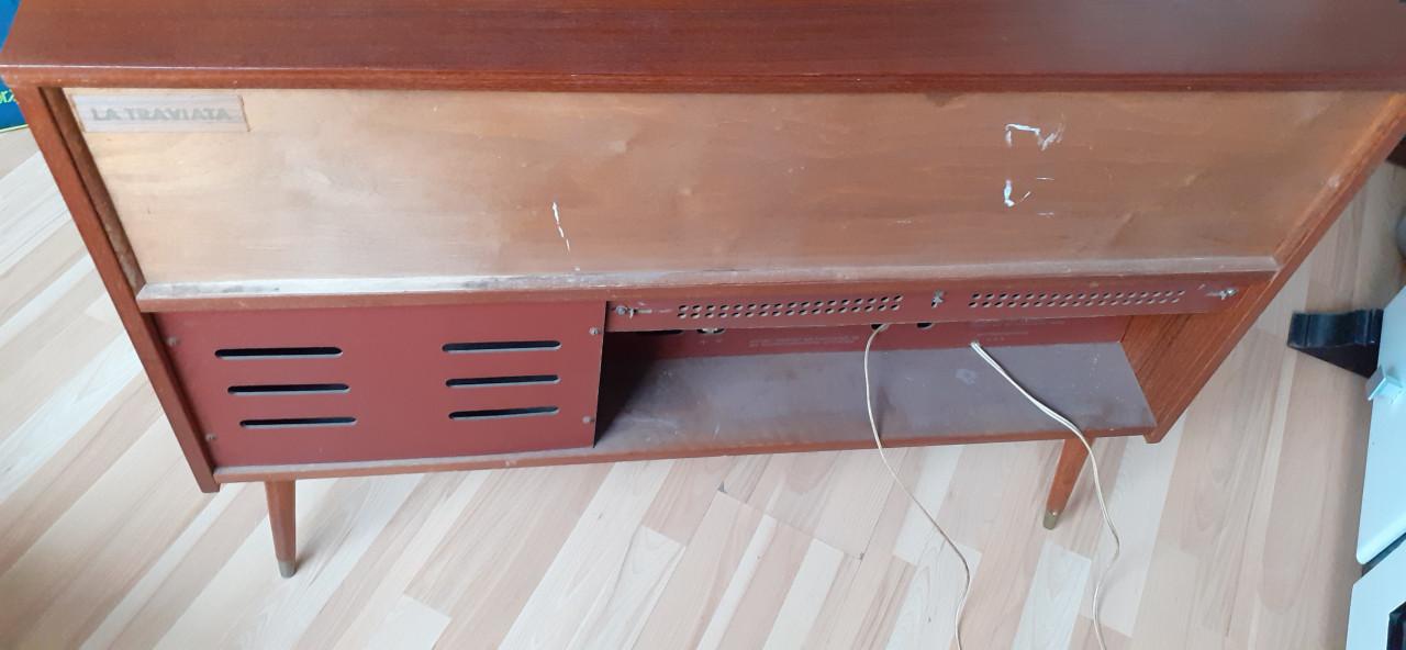 Vintage radio meubel met pick up en platen wisselaar