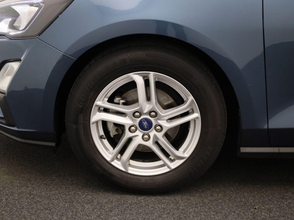 Ford Focus 1.0 ecoboost trend edition business | lmv | parkeer sensoren | b