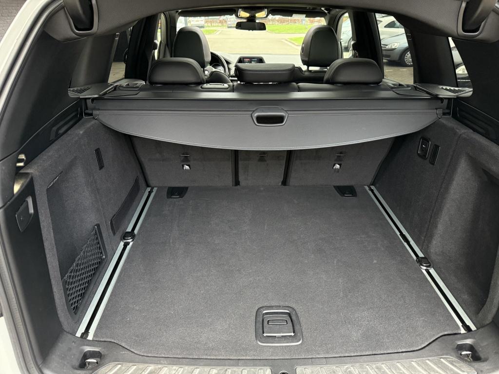 BMW X3 xdrive20i high executive // m-sport // pano // dealerondhouden /