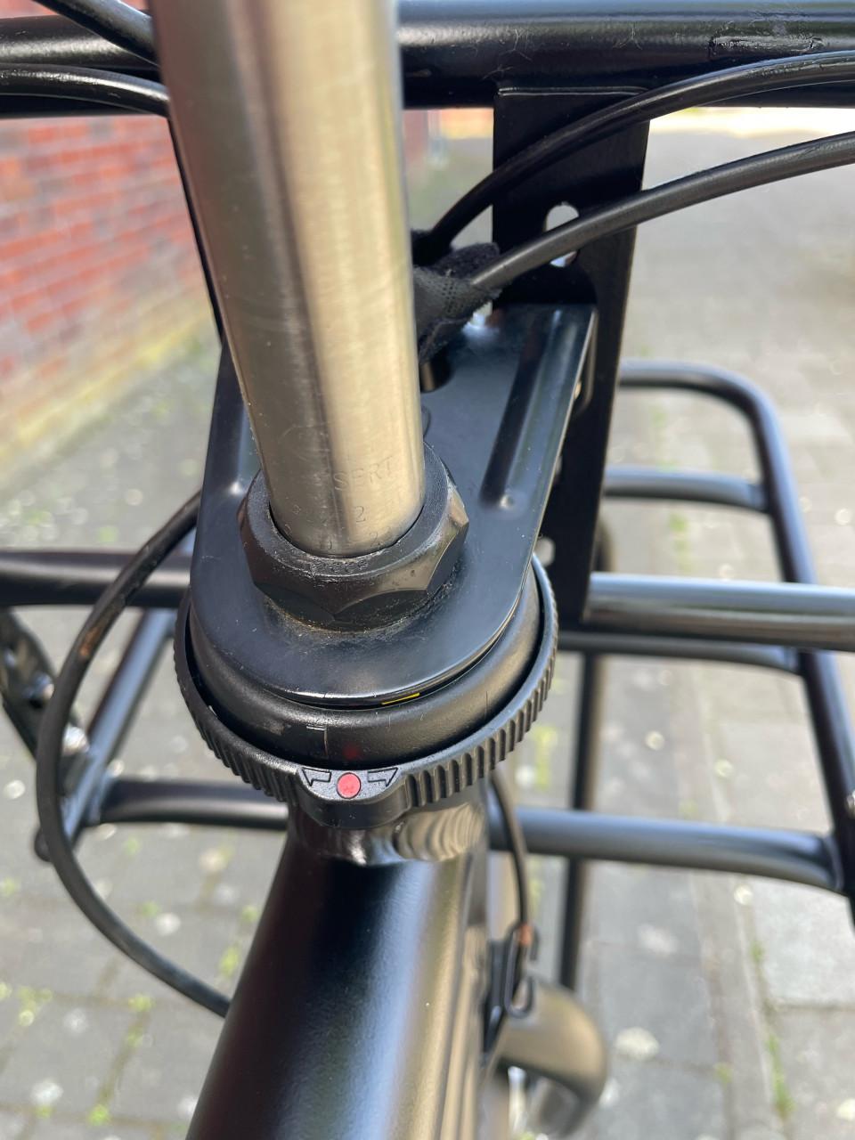 Elektrische herenfiets.