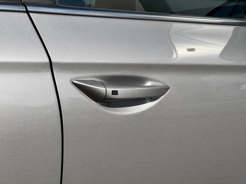 Hyundai Ioniq 1.6 gdi comfort - plus | navigatie | camera | apple carplay/a