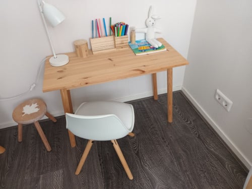 Peuter set, tafeltje plus stoeltje.