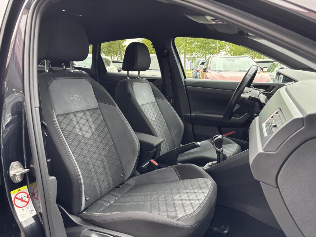 Volkswagen Taigo 1.0 tsi r-line