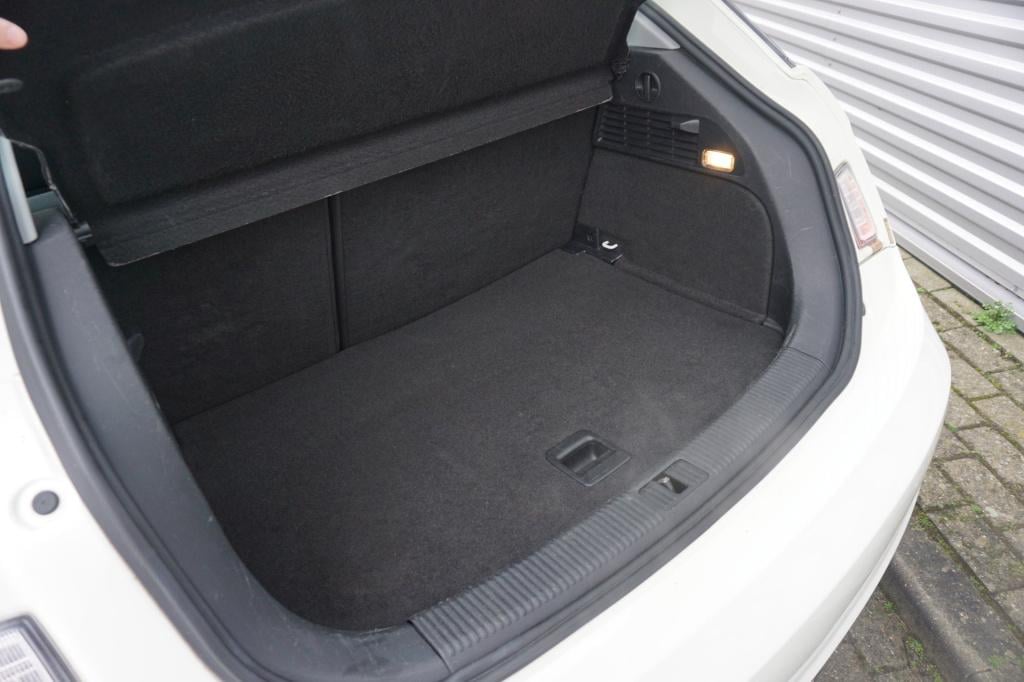 Audi A1 1.4 tfsi ambition pro line business airco / navi / cruise / elektr.