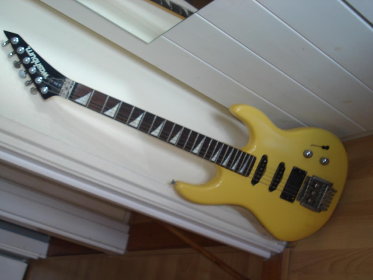 Washburn g5v gitaar 1980